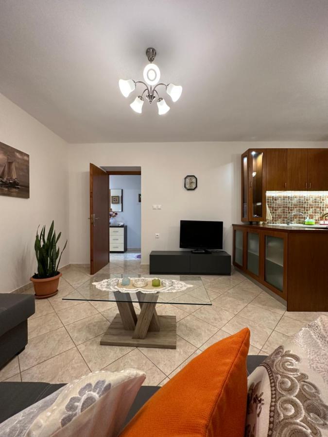 B&S Saranda Apartment Екстериор снимка