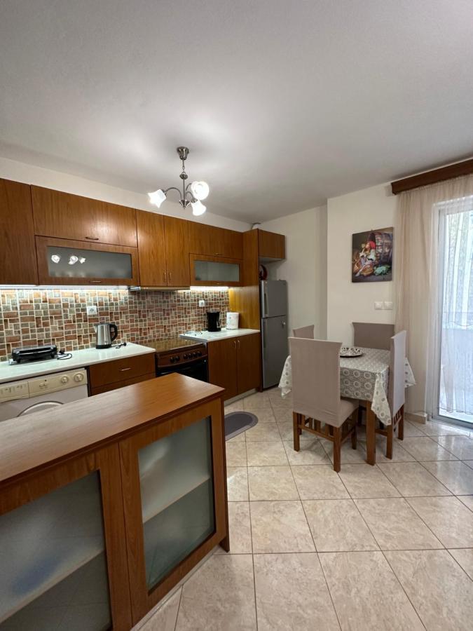 B&S Saranda Apartment Екстериор снимка